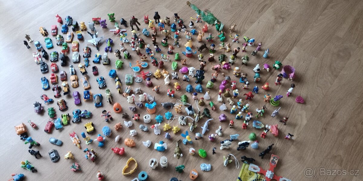 Kinder vajíčka hračky - 17