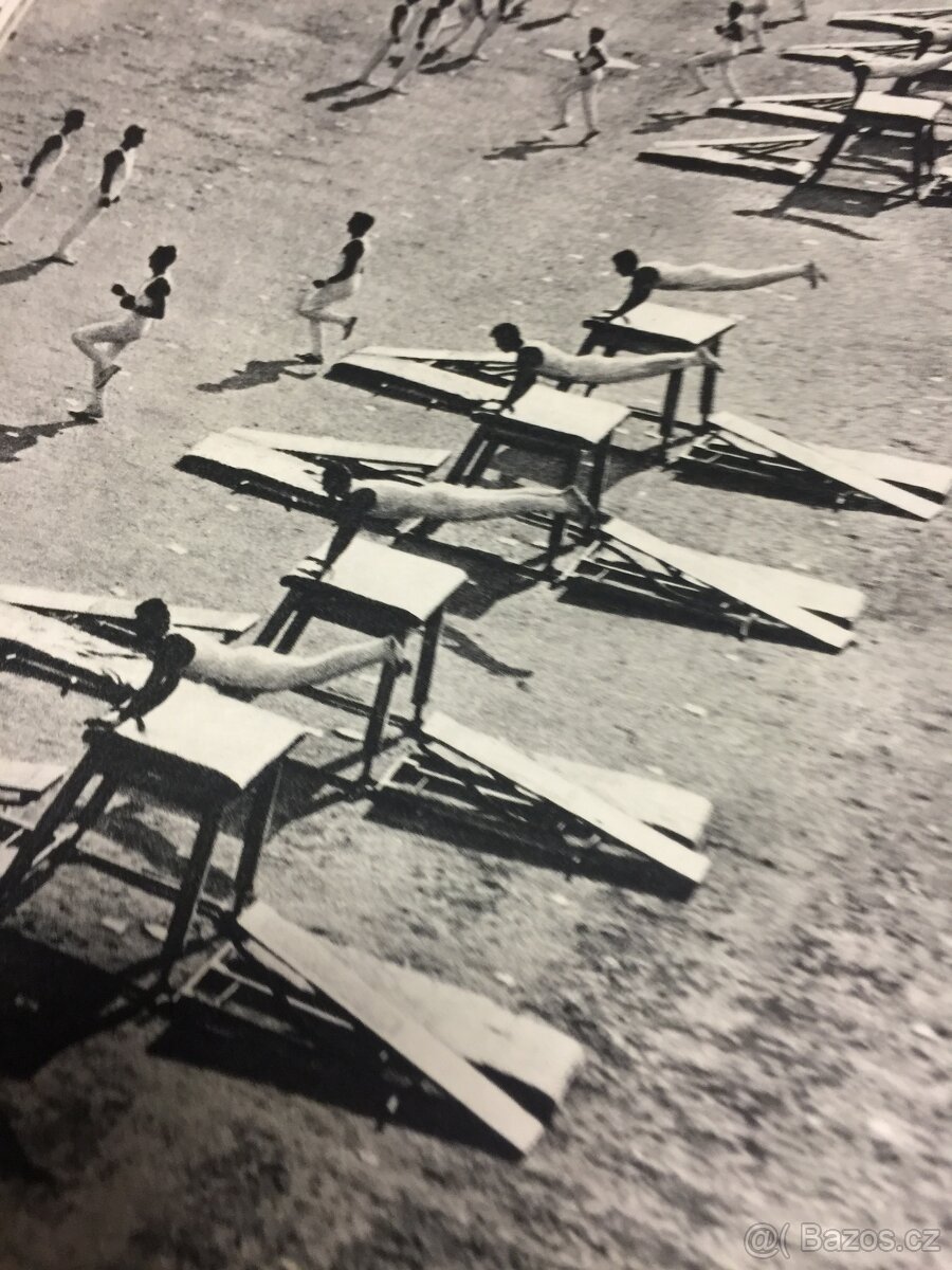 Spartakiáda... fotky strahov Svazarm 1961 Jawa vojáci - 17