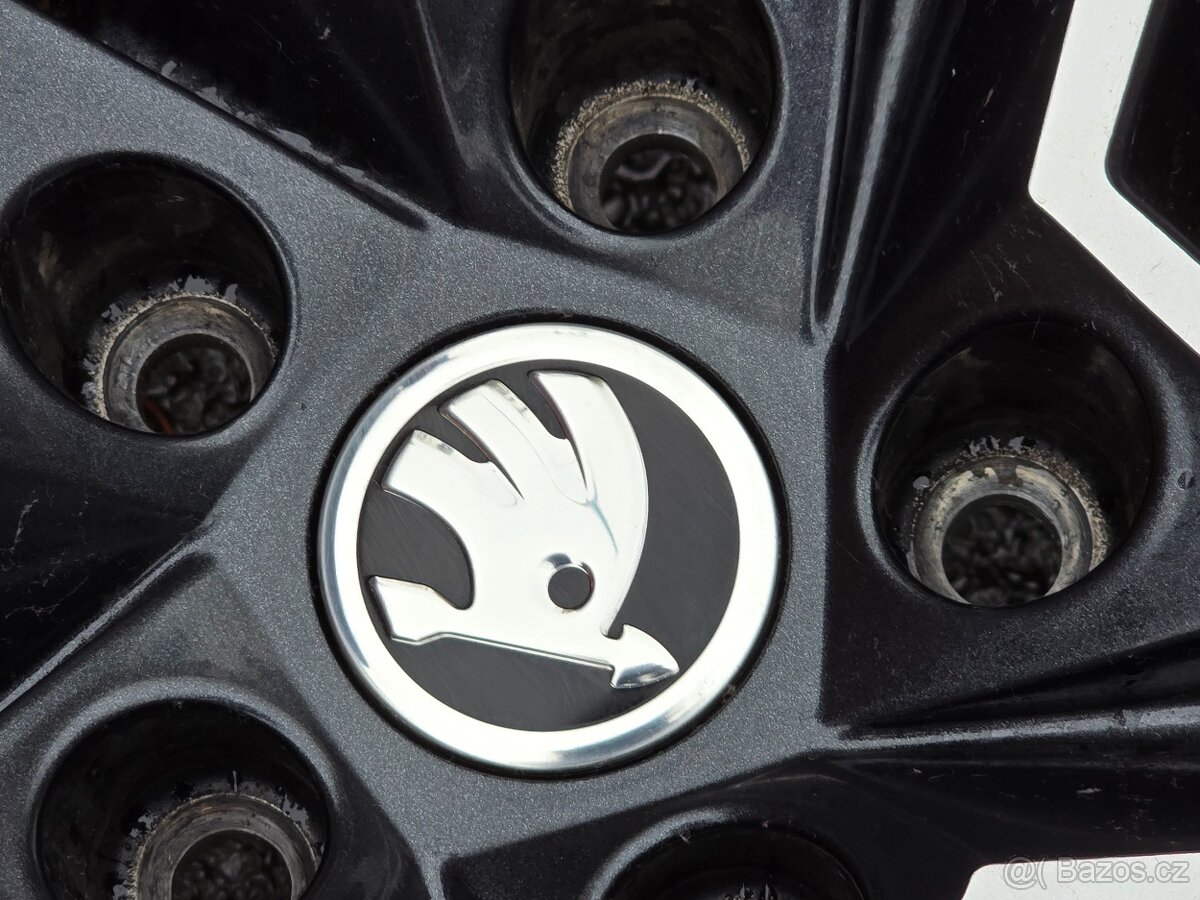 Zimní sada kol pneu Škoda Octavia Altair R19, TPMS - 17