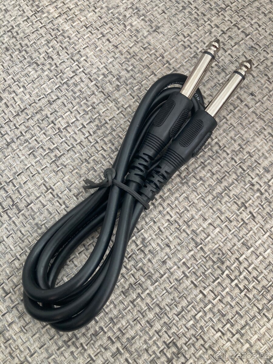 DVD / pohlednice / časopisy / kabely-redukce-adaptéry - 17