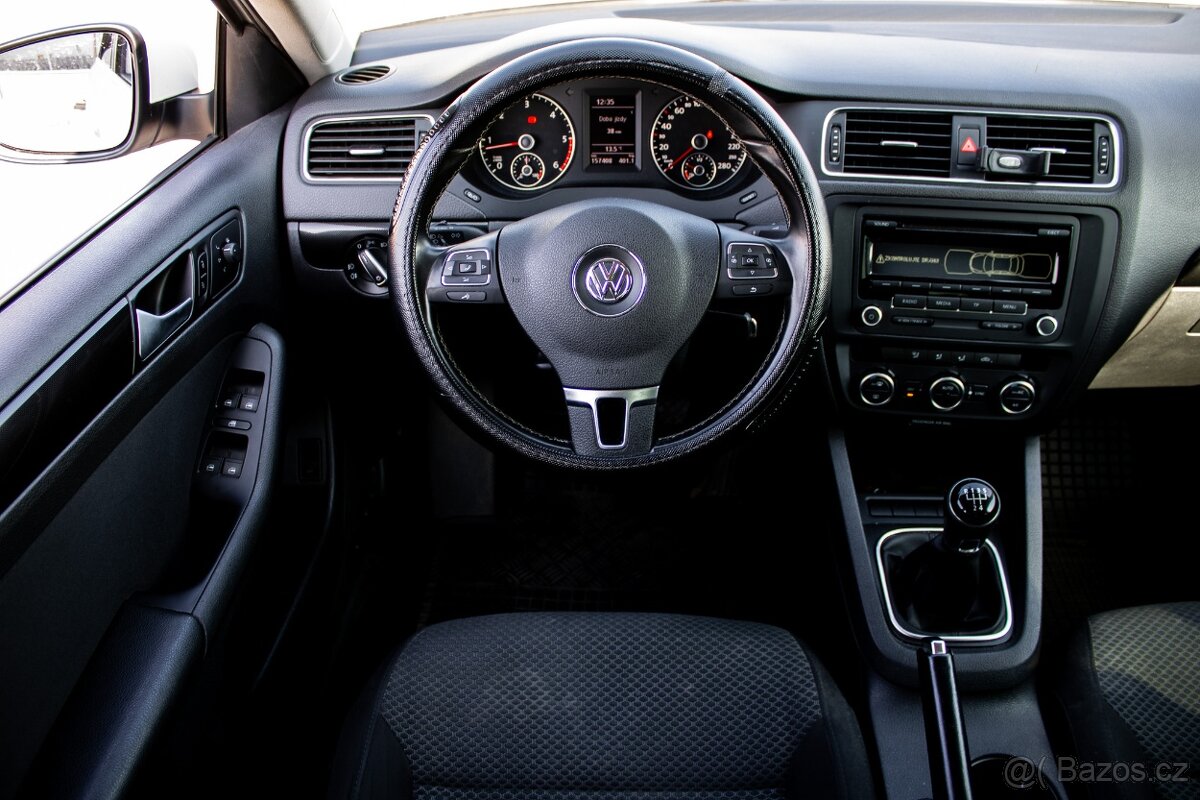 Volkswagen Jetta 1.6 TDi / 77 kW / - 17