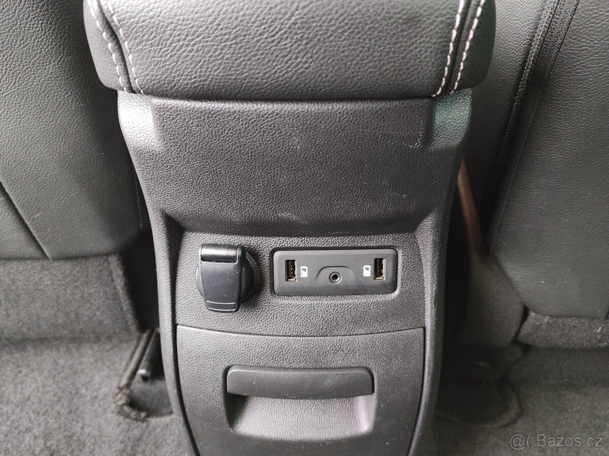 Renault Grand Scénic 1.3 TCe LIMITED AUTOMAT 90 tis. km - 17