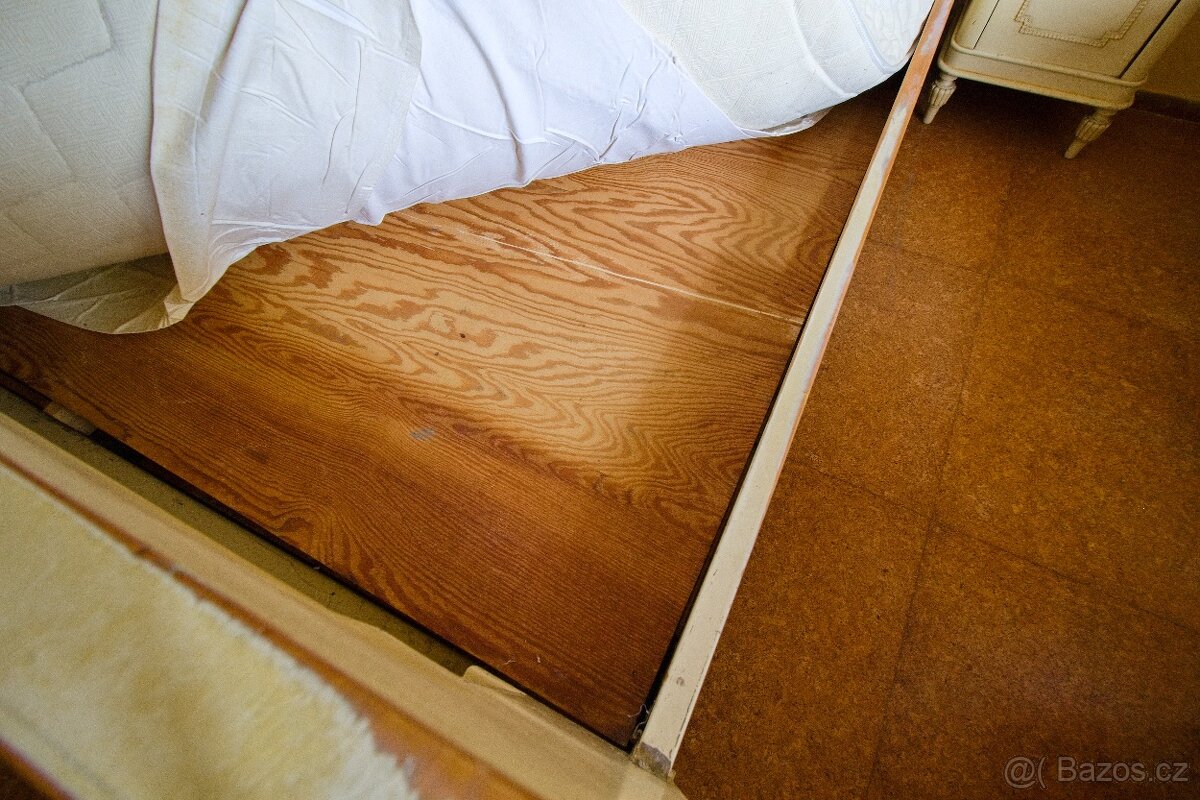 Ložnice ve stylu Ludvíka XVI. - 17