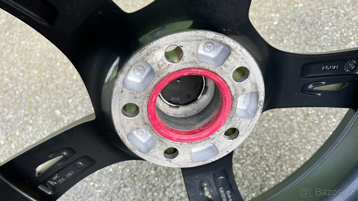 Sada zim. kol Ronal 8,5x20 5/112 ET40 včetně příslušenství - 17