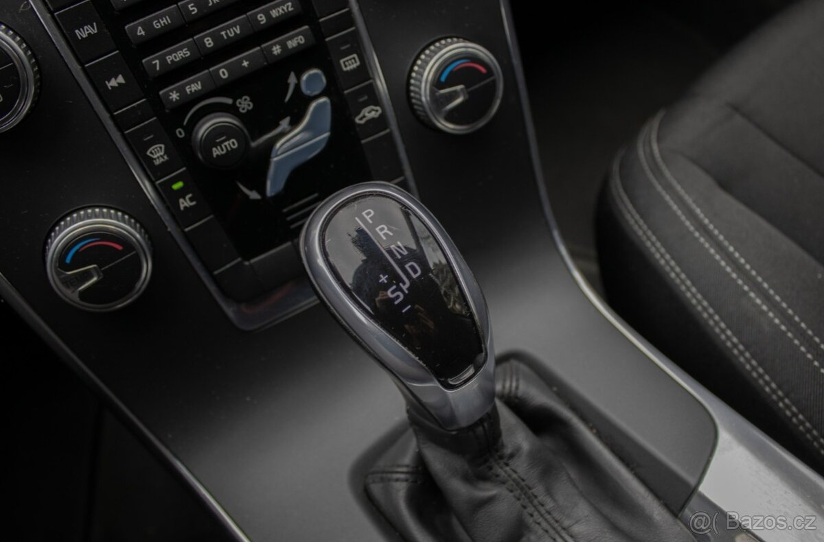 Volvo V60 A/T 84kW - 17