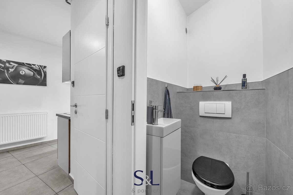 Prodej obchodního prostoru 325 m², Nový Bor, ev.č. 01370 - 17