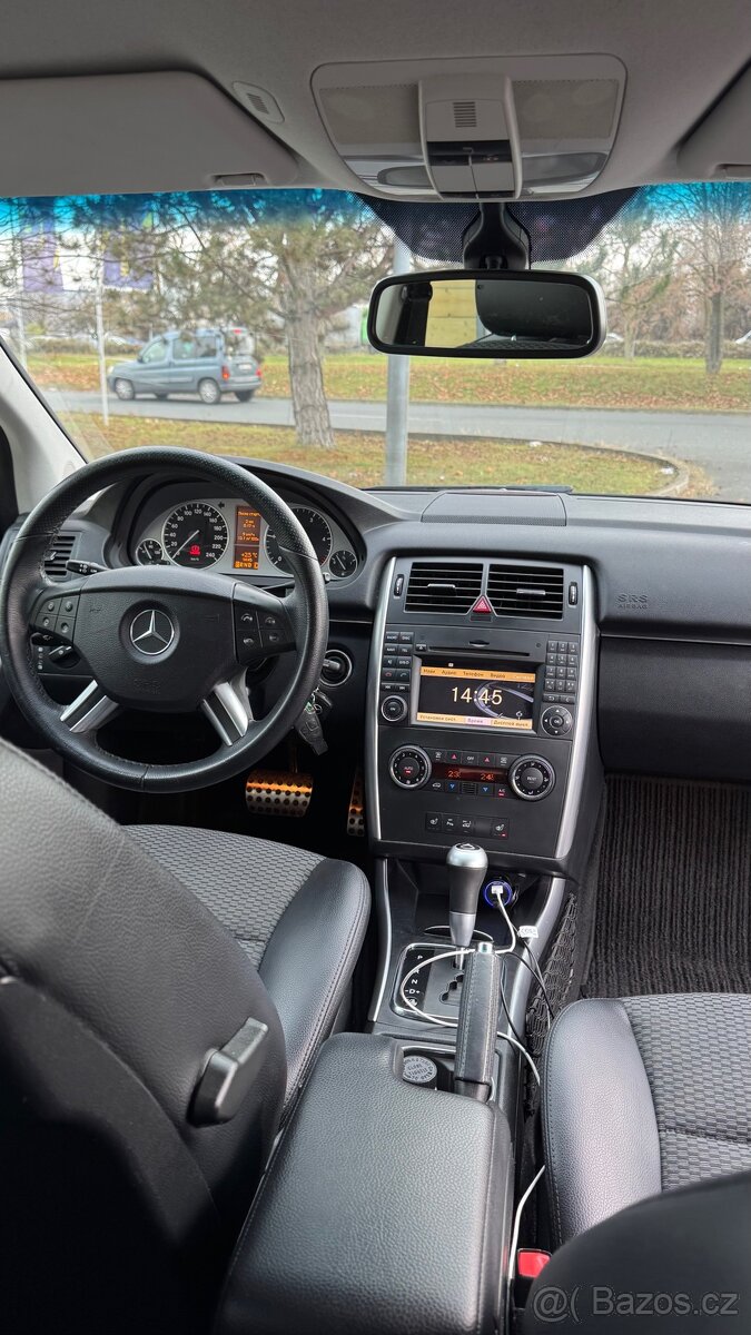 Mercedes-Benz B-200 2009r - 17