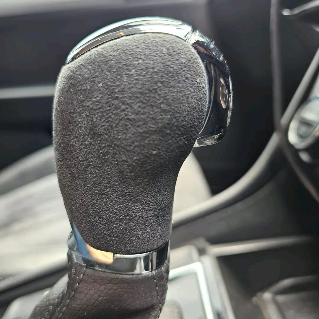 Alcantara / Perforovaná - hlavica DSG ŠKODA - 17