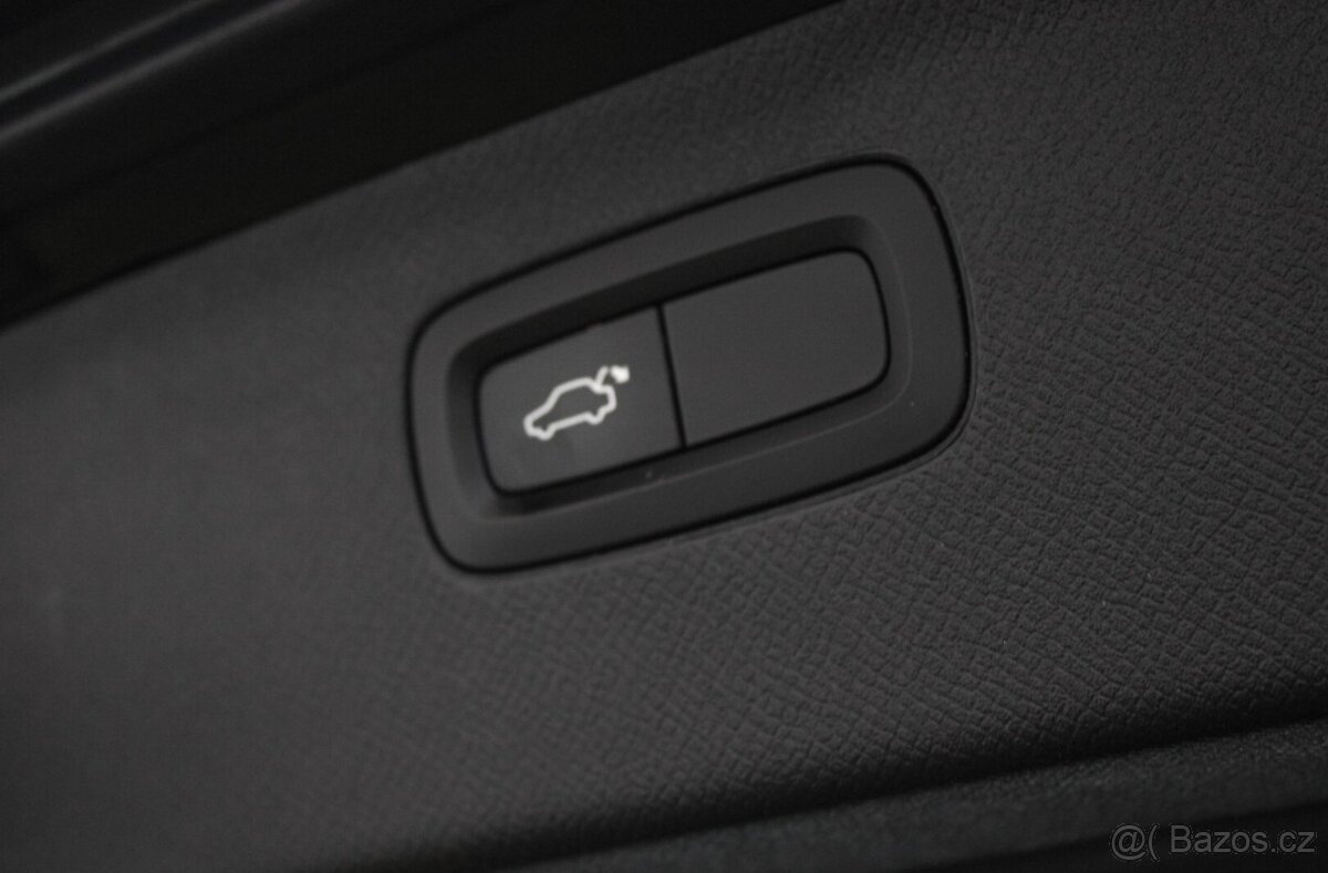 Volvo XC90 XC 90 D5 235k Drive-E R-Design AWD A/T - 17