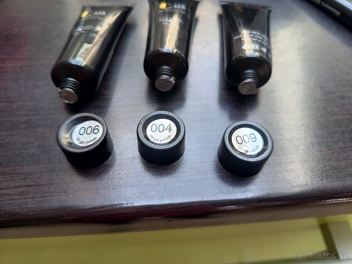 modeláž gelových nehtů-bruska,gely,razítka,laky - 17