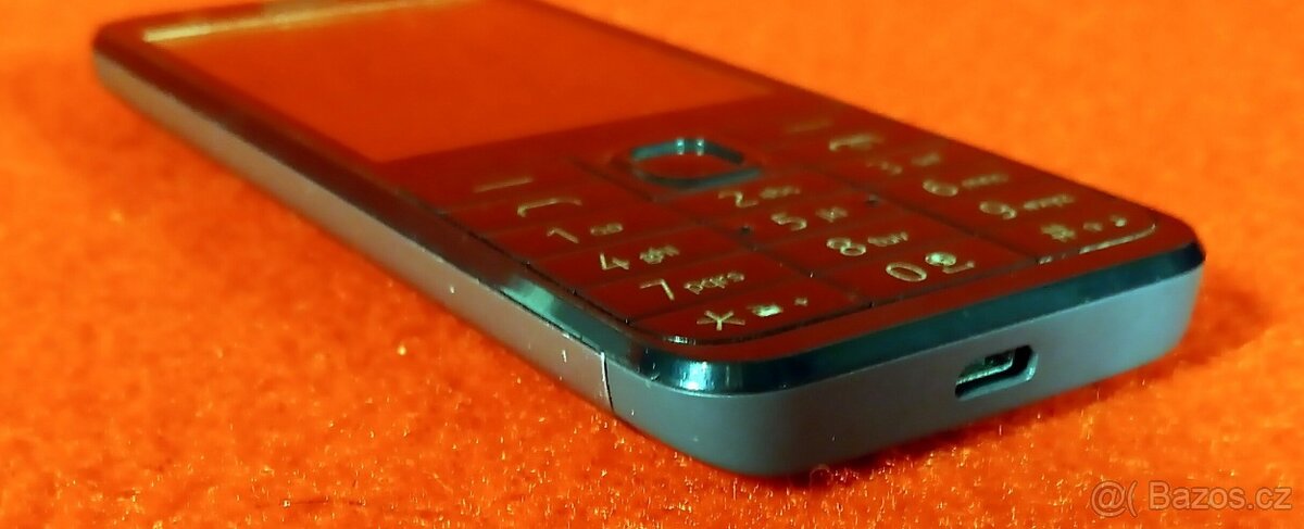 mobilni telefon Nokia 230, aluminium back, rok 2017 - 17