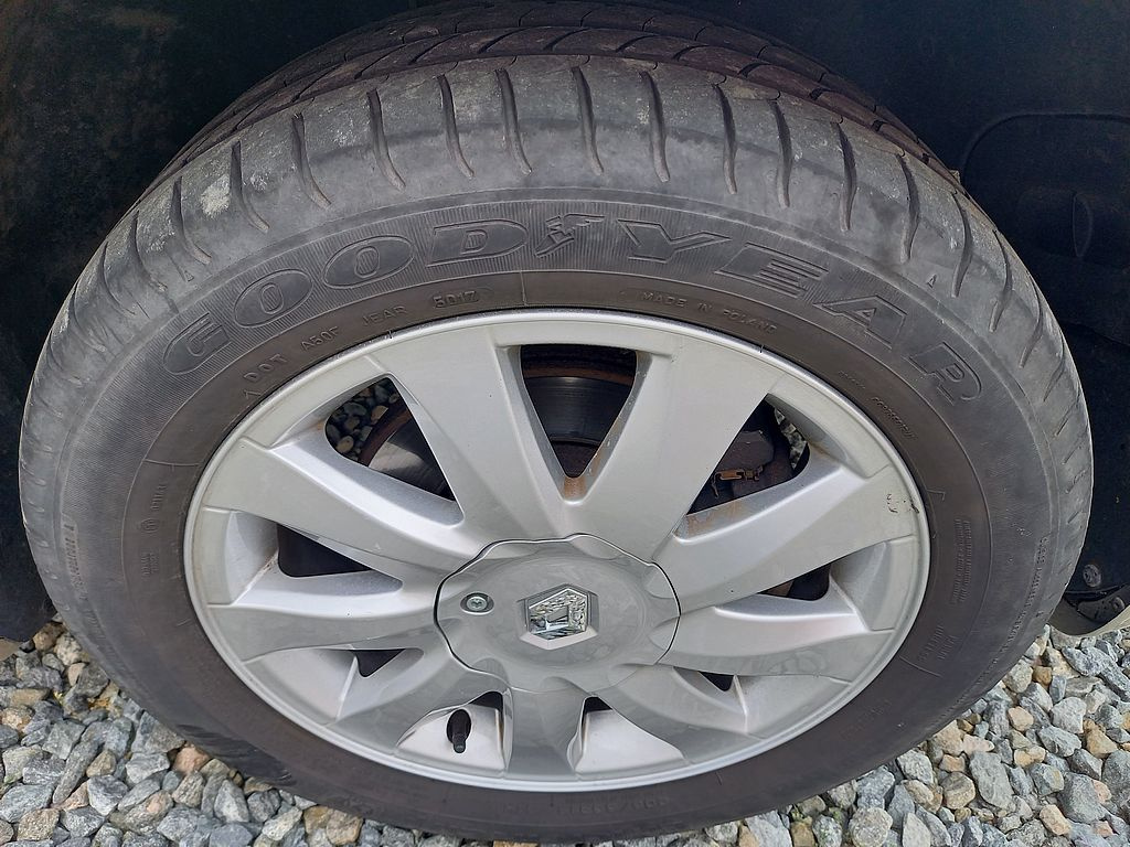 Renault Mégane 2.0i klima+alu.kola - 17