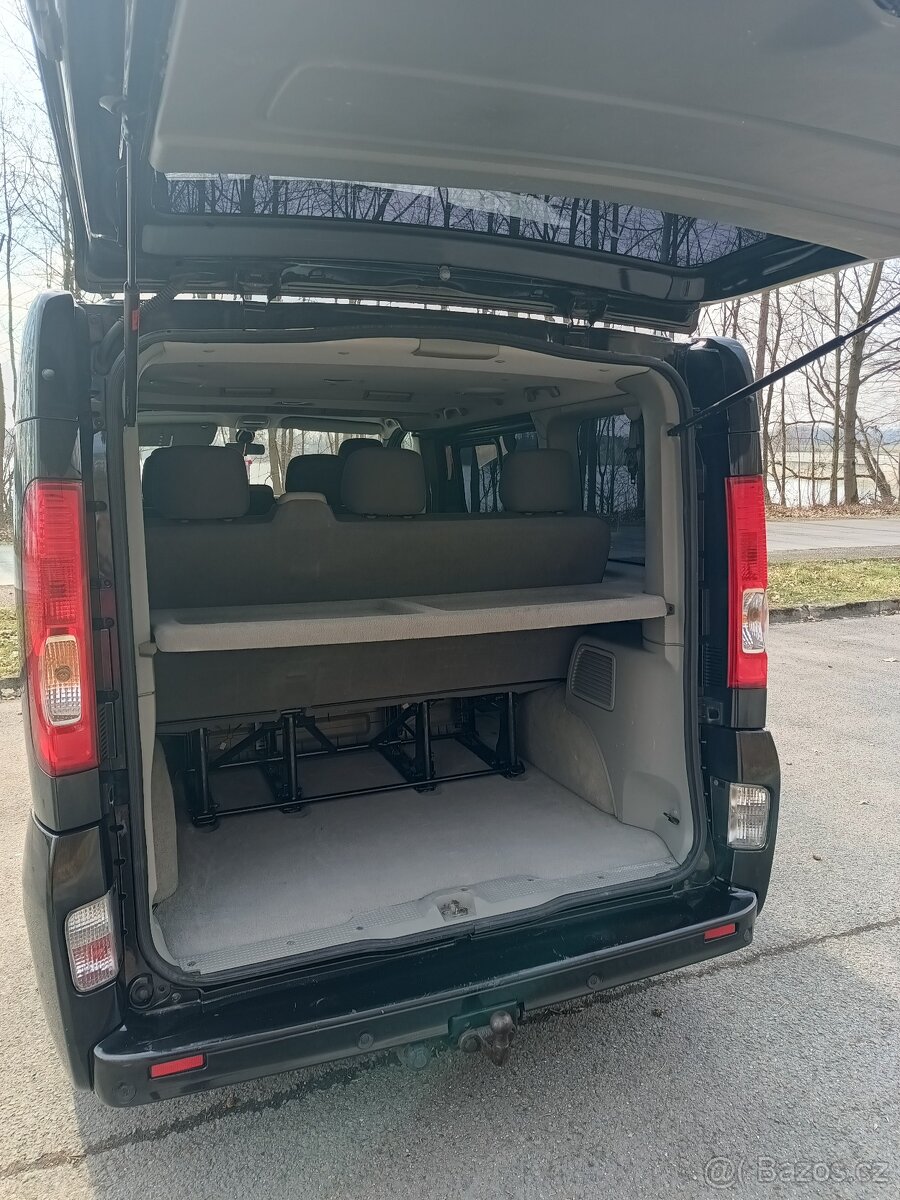 Opel Vivaro Tour 2008 - 7 míst - 17