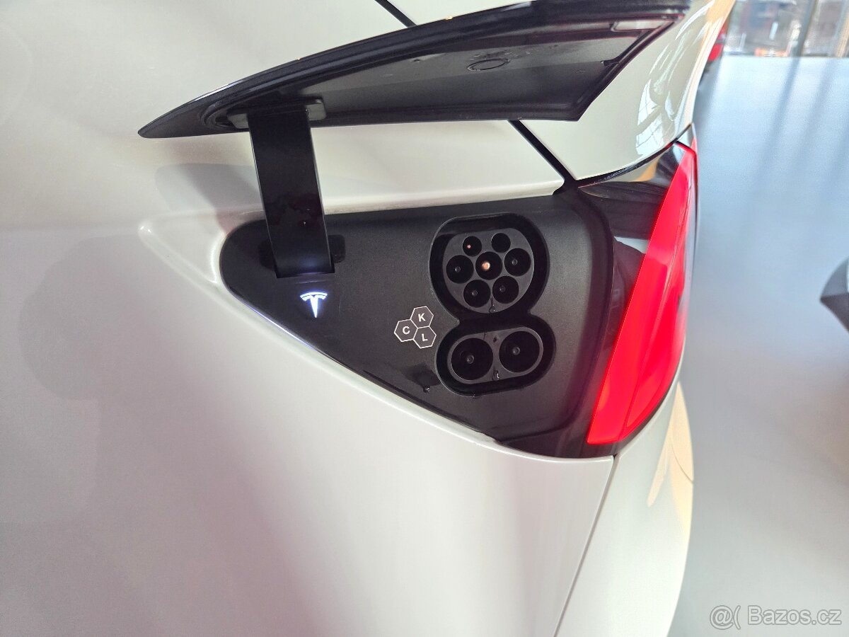 Tesla Model Y AWD Long Range Záruka SOH 96% - 17
