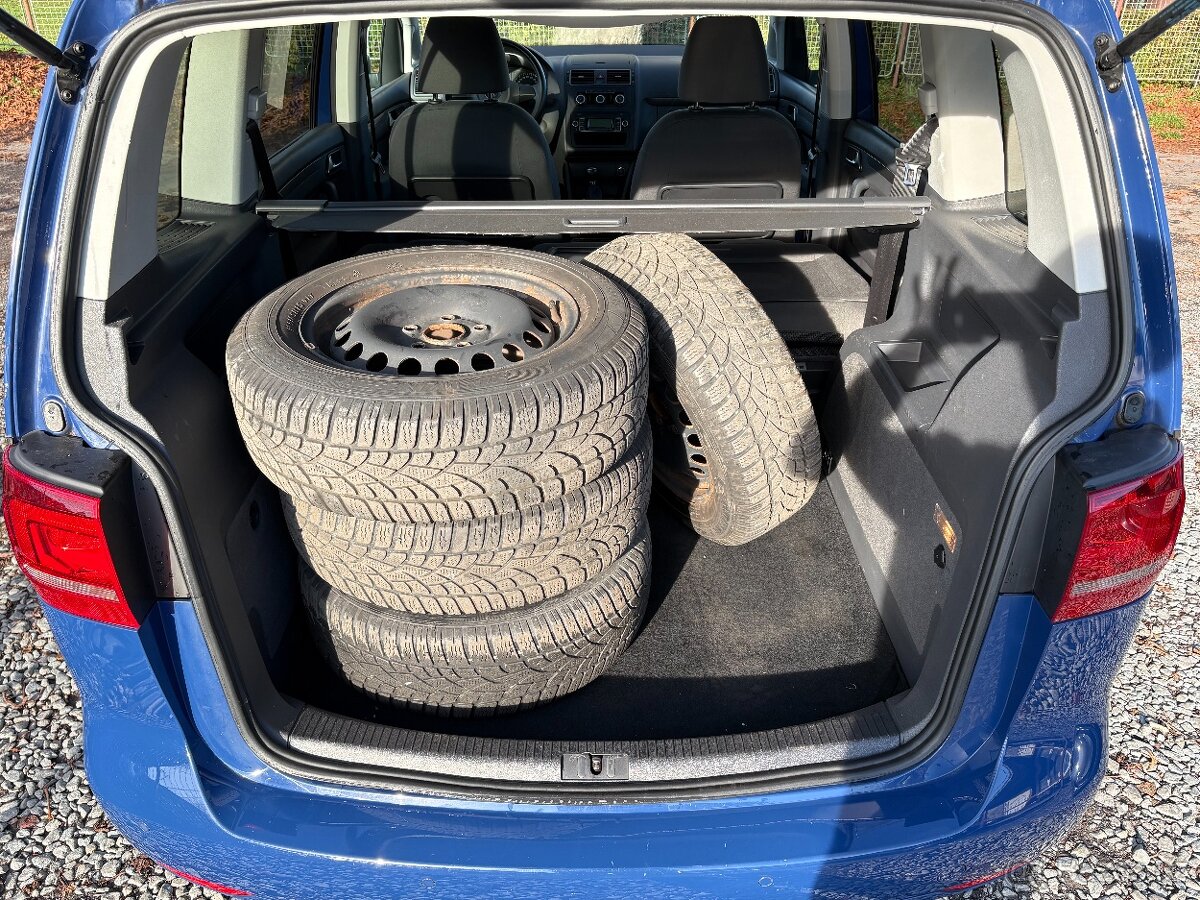 Volkswagen Touran 1,2 TSi 77kW Serviska, Senzory - 17