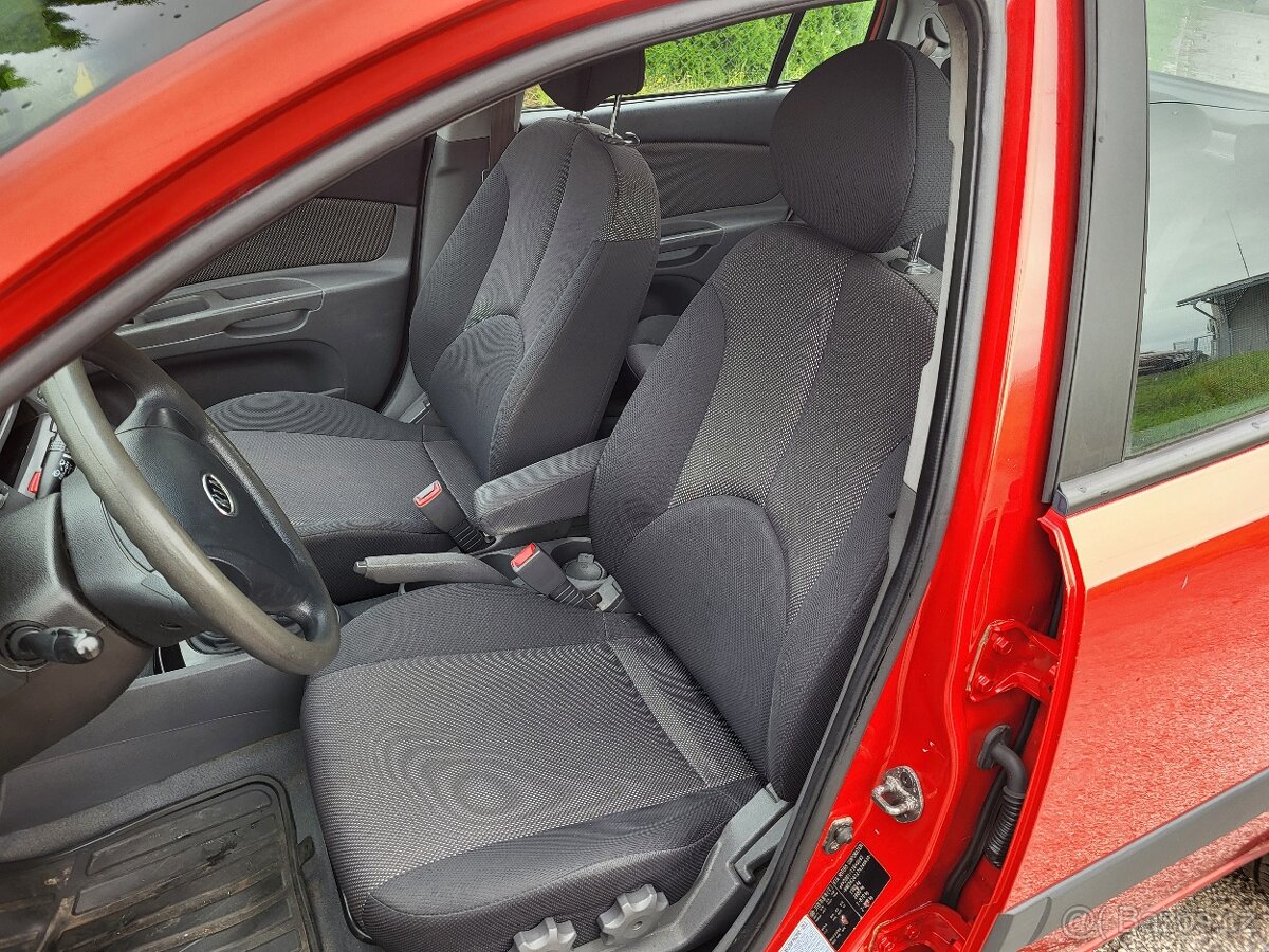 Kia Rio 1.4i 71kw nová STK - 17