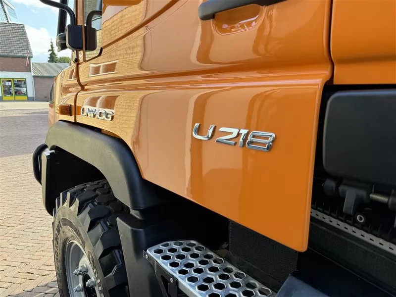 Mercedes Benz Unimog U218 - 17