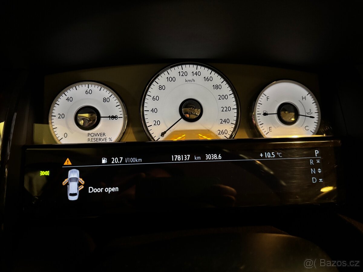 Rolls Royce Ghost plná výbava - 17