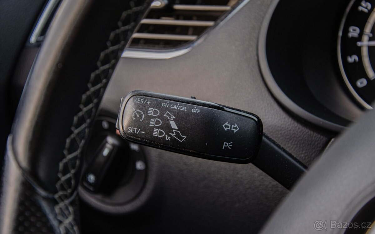 Škoda Octavia Combi 2.0 TDI RS - 17