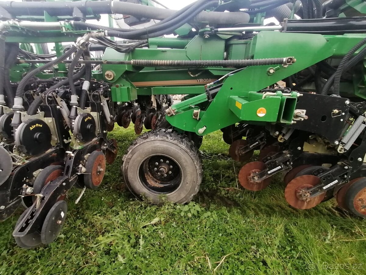 Great Plains YP-30A Yield-Pro - 17