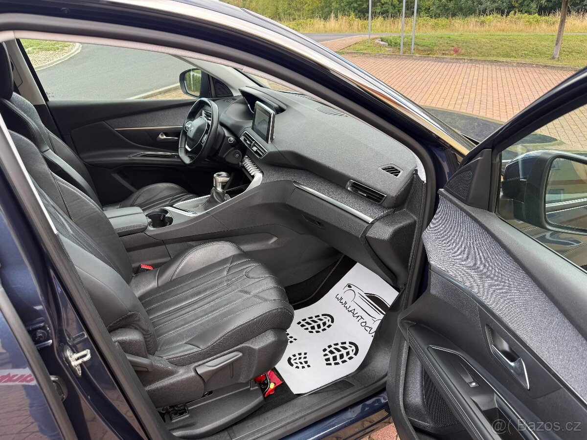 PEUGEOT 5008 II 1.2 PureTech 96kW-2019-118.123KM-7MÍST - 17