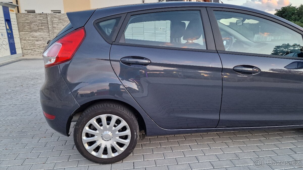 Ford Fiesta benzín r.v. 2014 - Vyjímečný stav - 17