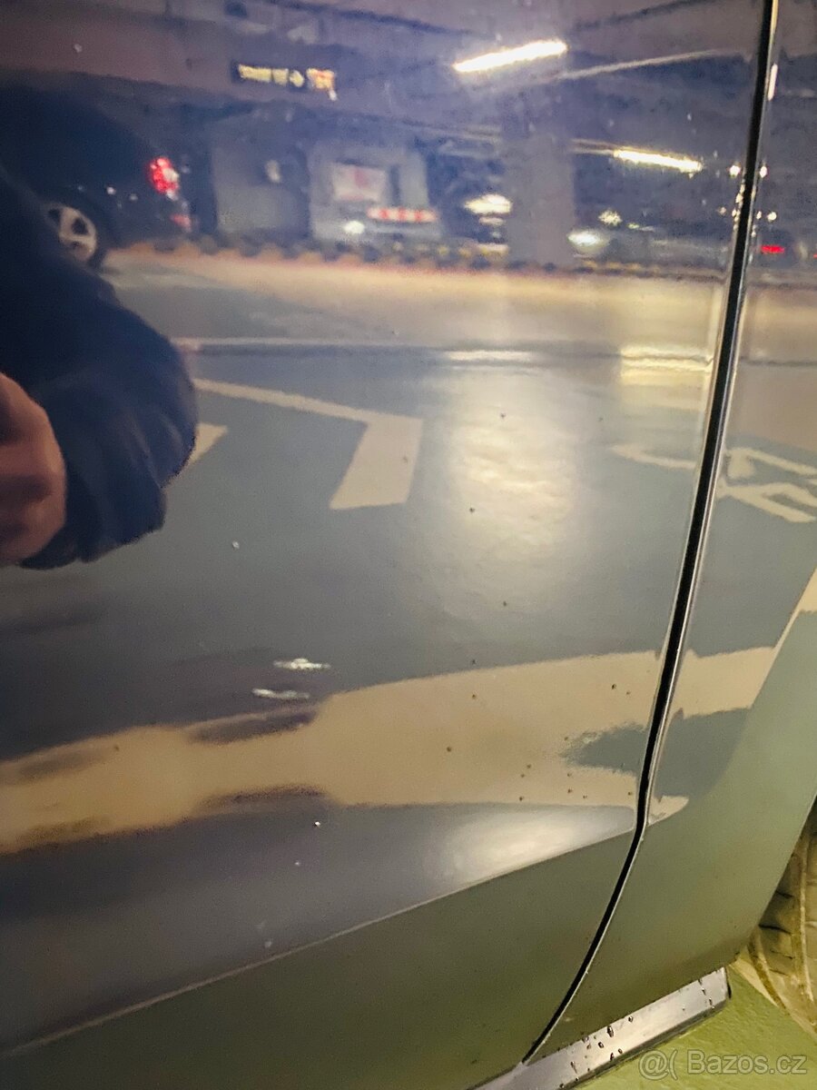 VW Golf Sportsvan 2.0 TDi 110kw DSG Lounge Cebia - 17