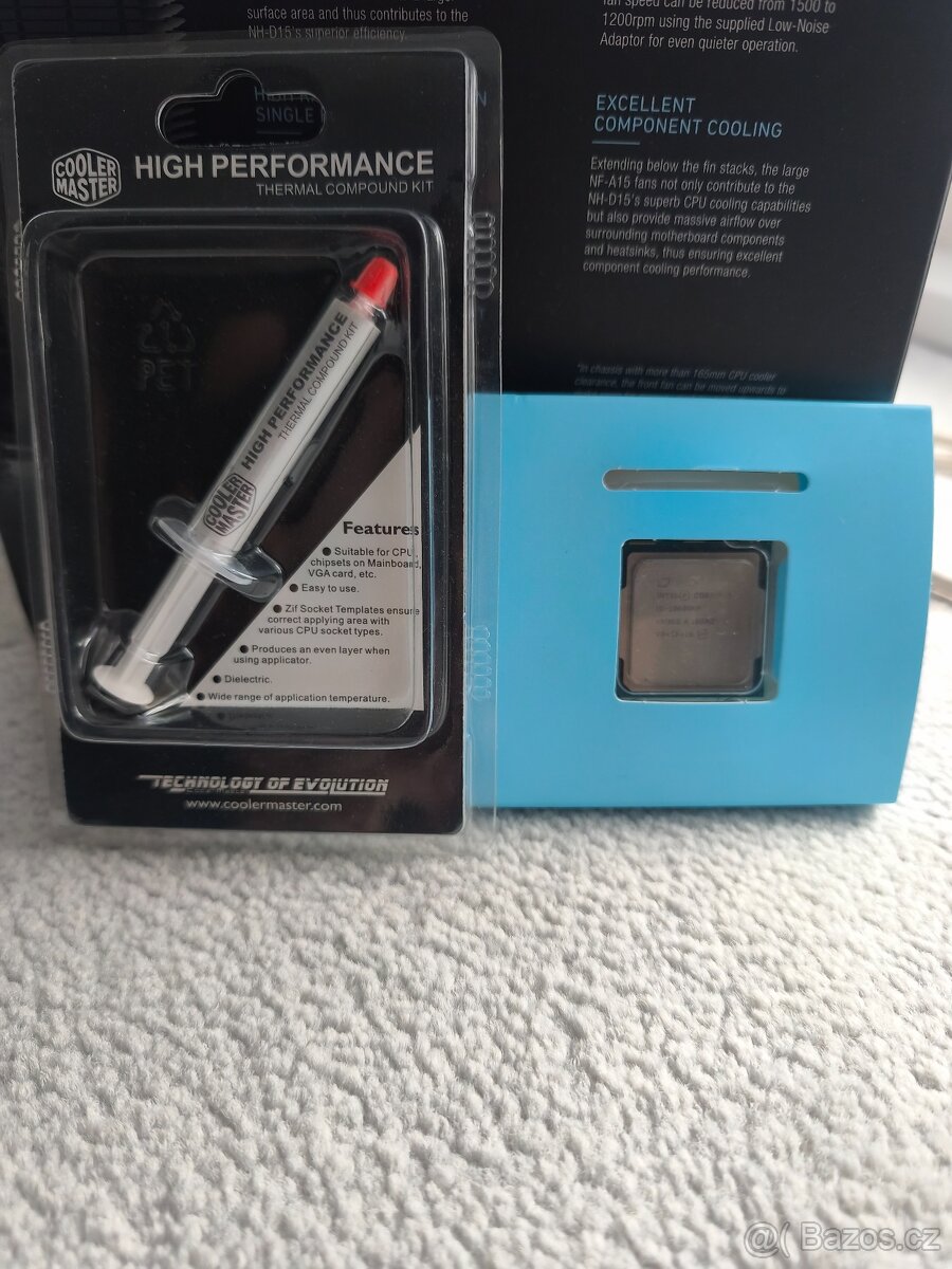 Herní počítač s klávesnicí, monitorem a reproduktory - 17