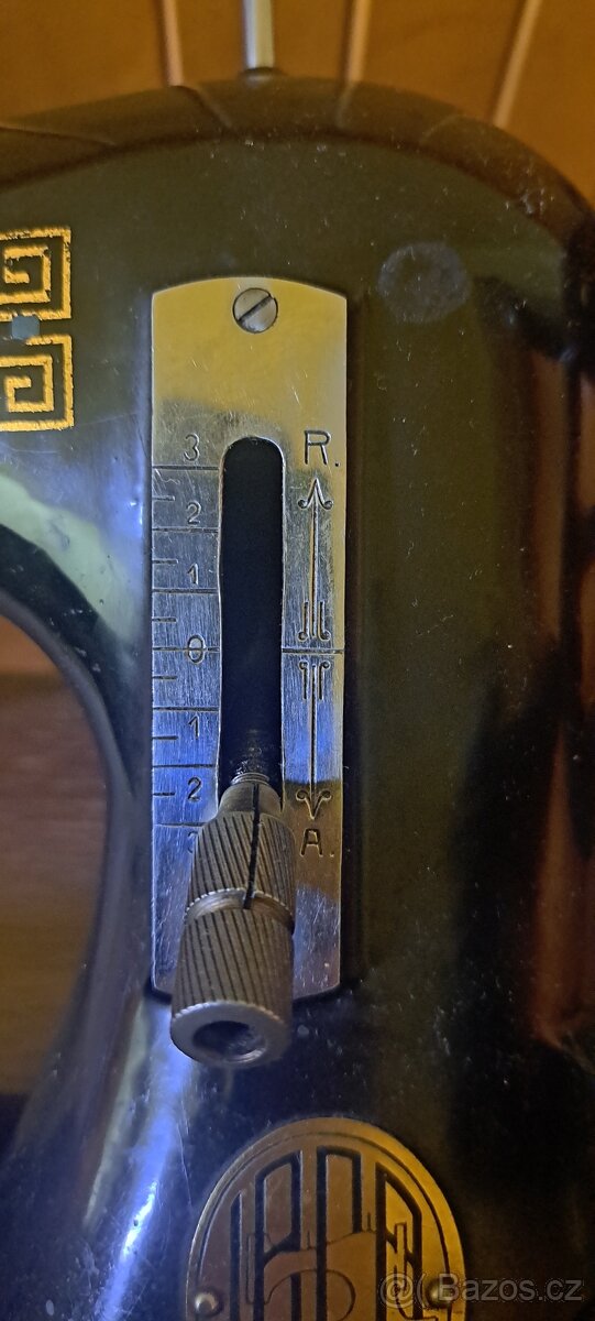 Šicí stroj Lada - 17