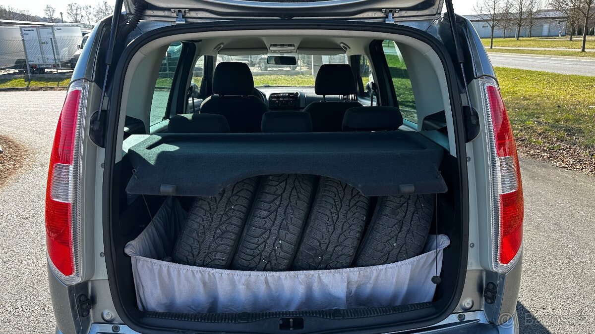 ŠKODA ROOMSTER 1.2 TSI - 17