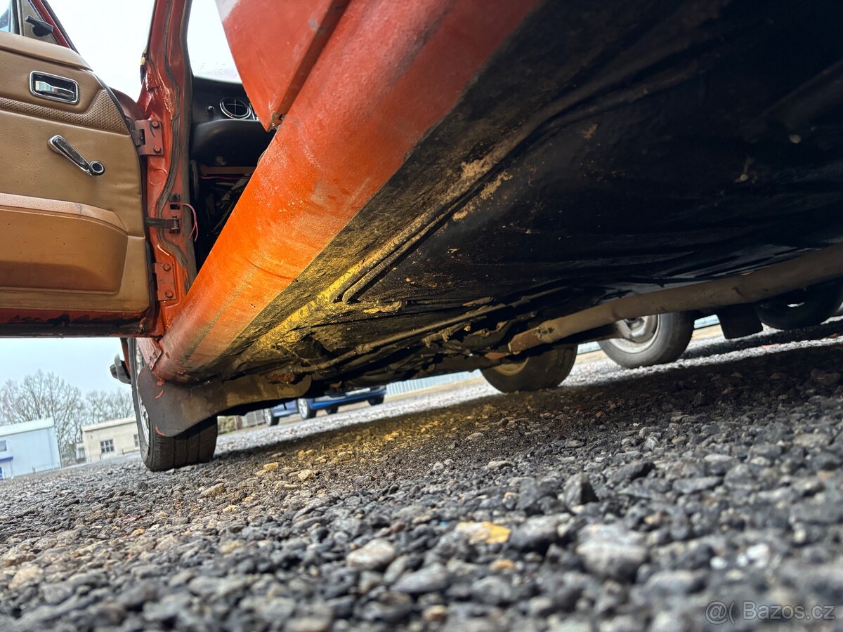 Mercedes Benz 190D - 17