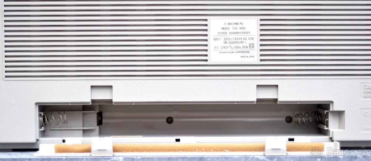 Crown-CSC 980L Bombox. - 17