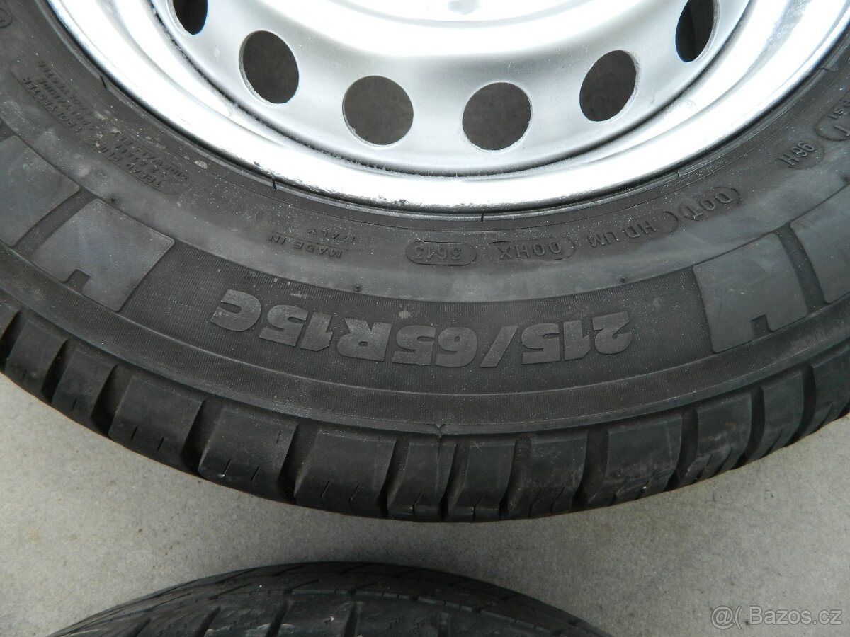 kola ford Transit + pneu R15C - 17