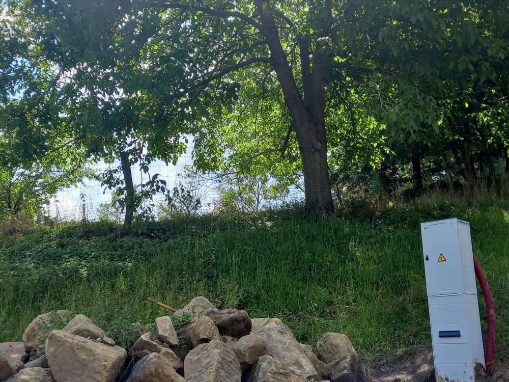 Projekt vč. st. povolení a pozemku - 45 631 m2; Podhradí - 17