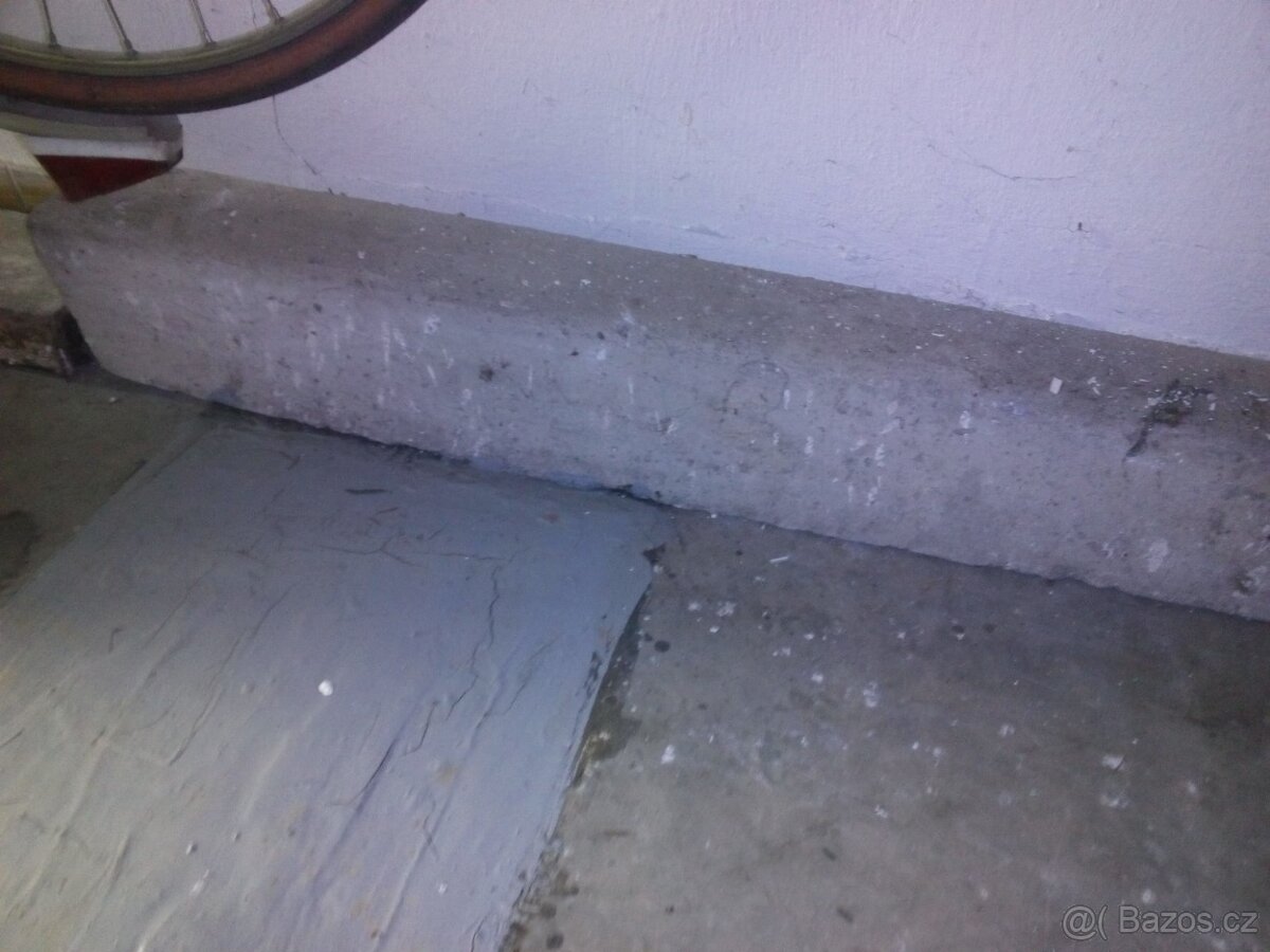 stavební materiál - zbylo ze stavby: - 17