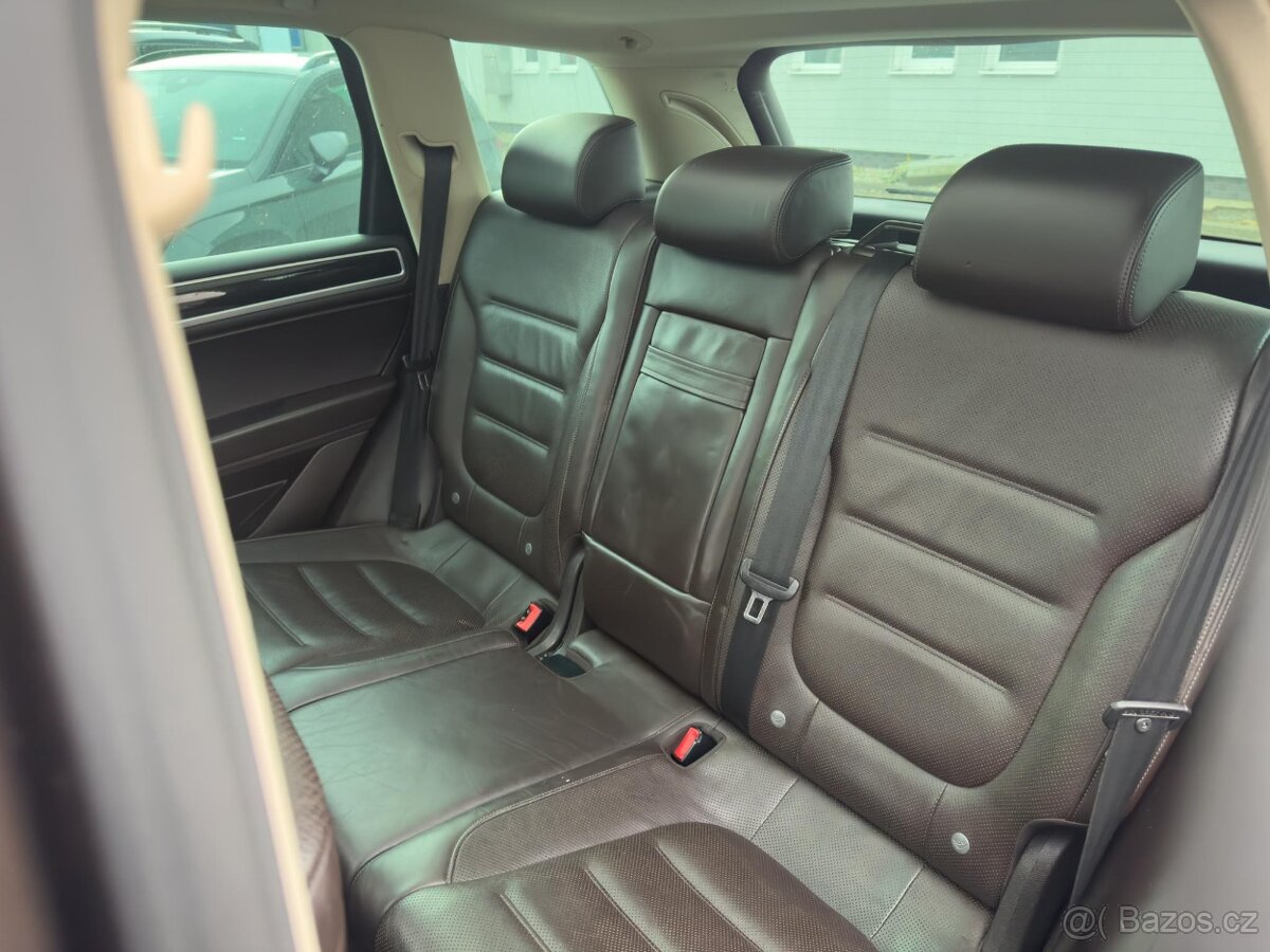Volkswagen Touareg, 3.0 V6, highline, vzduch, pano - 17