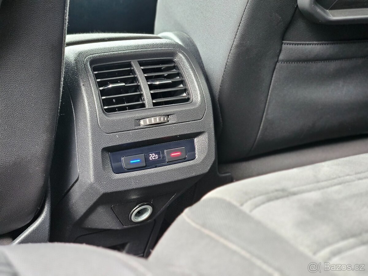 VW Touran HIGHLINE 2.0TDI 110kW DSG ACC LED ALCANTARA 2019 - 17