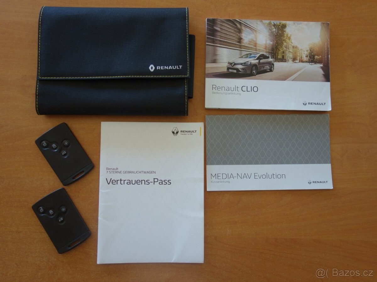 RENAULT CLIO 1.2i 87kW 4-VÁLEC LIMITED - 17