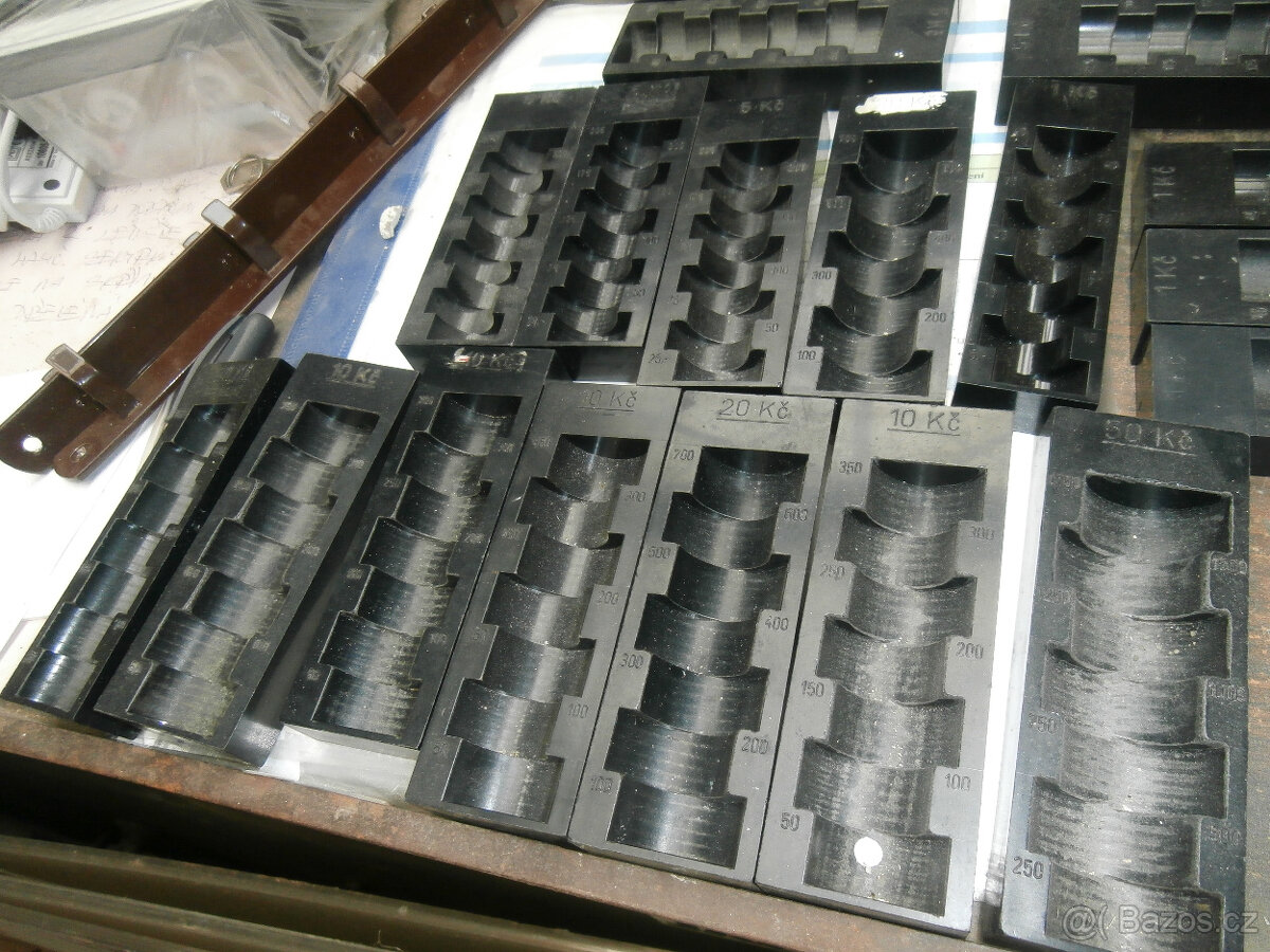 Mincovníky pokladní plastové použité za 300 kč - 17