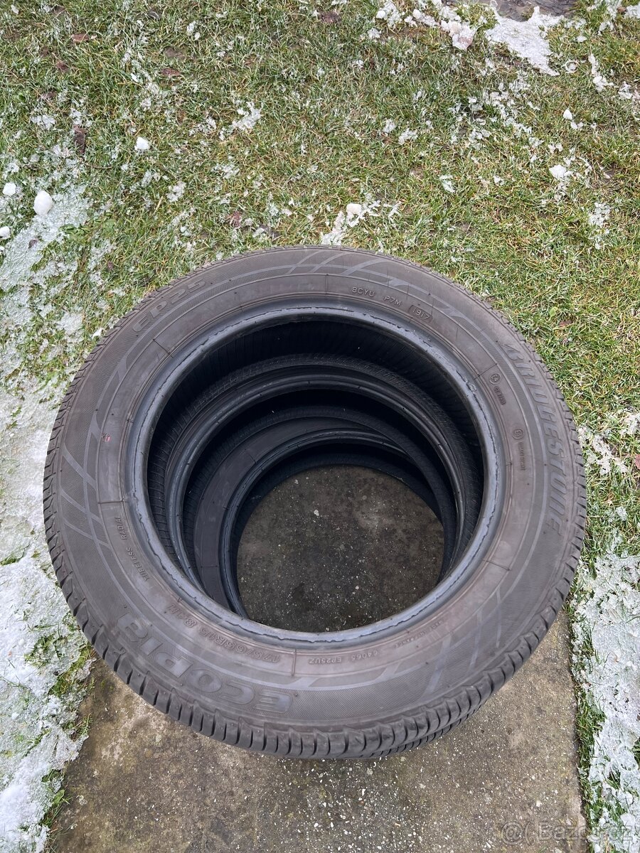 Zimni pneu 175/65/R15 nokian snowproof1 + zdarma letni sada - 17