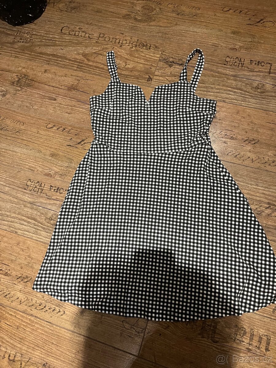 Dámské oblečení - 17