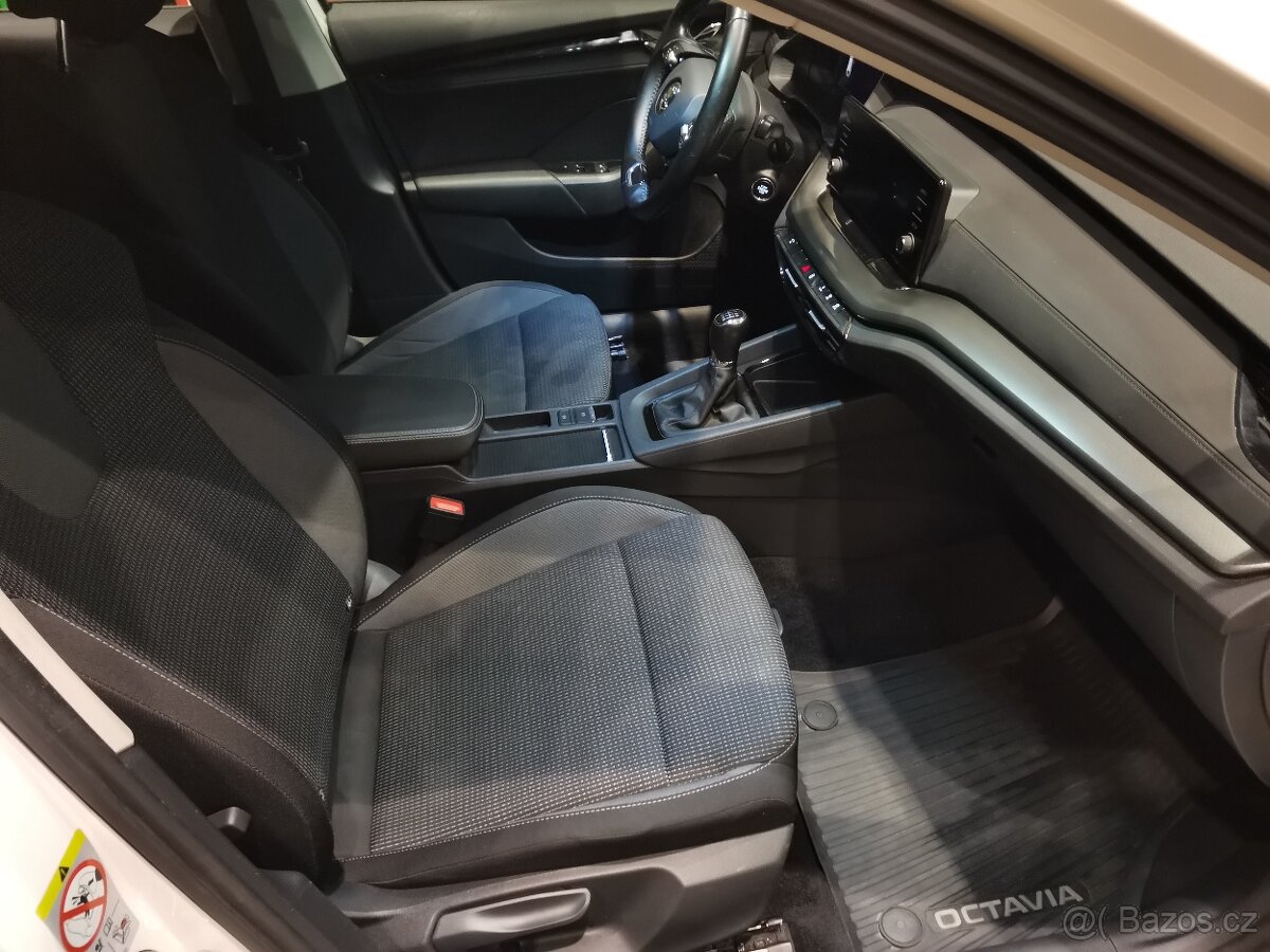 ŠKODA OCTAVIA COMBI 2,0TDI - 6/2021,1.majitel, původ ČR, DPH - 17
