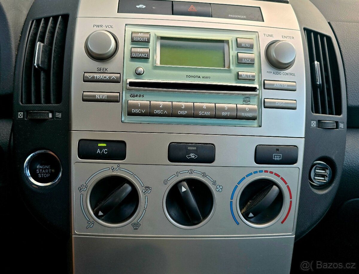 Toyota Corolla Verso, 1,8i serv.kniha 1.maj ČR - 17