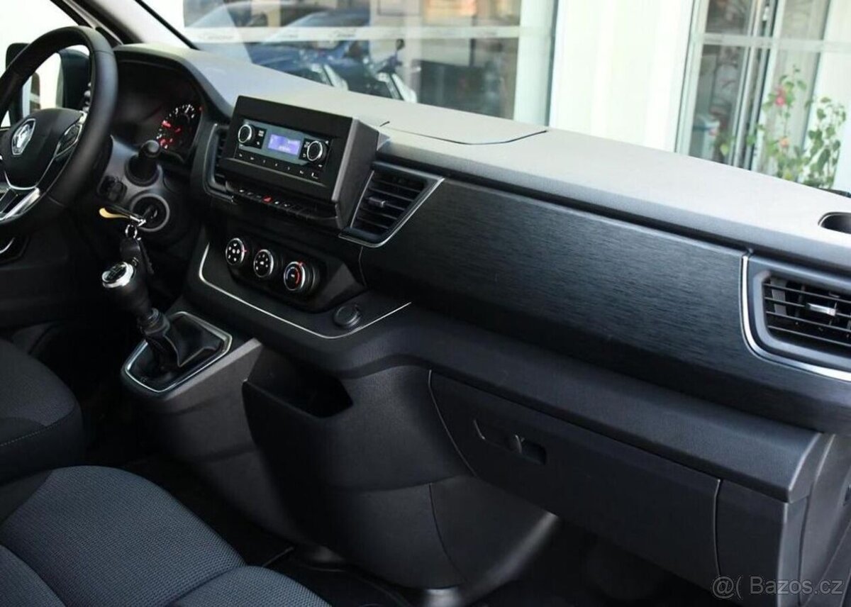 Renault Trafic 2.0dCi ČR - 17