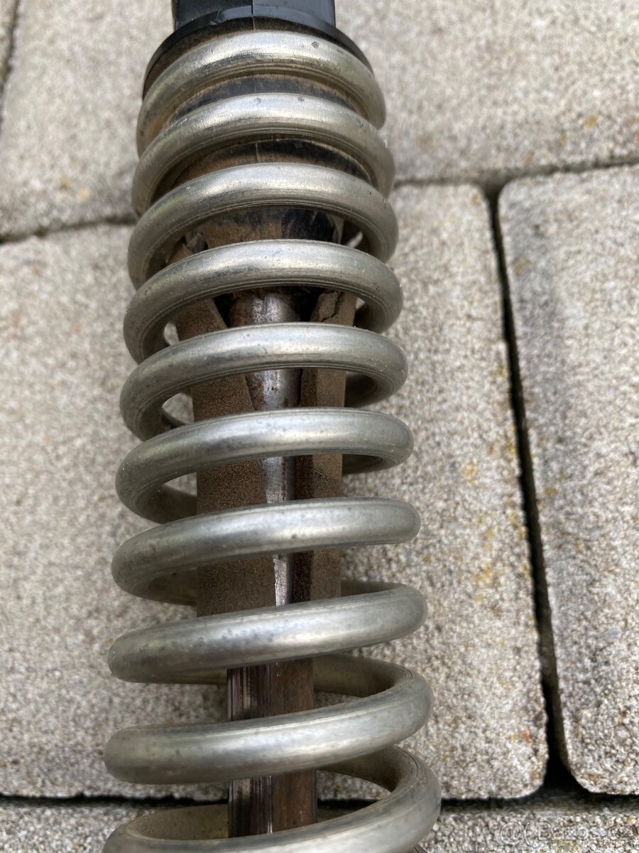 Zadní tlumiče Babetta 210 - 17