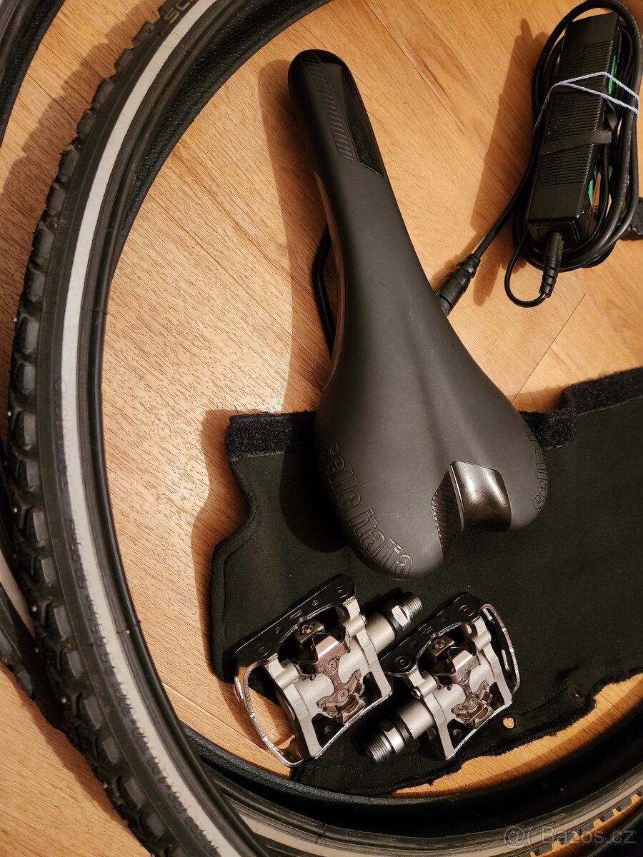 Prodám e-bike Wilier Cento1 Hybrid Ultegra 2022 modré/černé - 17