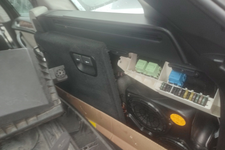 BMW E53 X5 na náhradní díly 3.0D a 4.4i šíbr, navi 16:9 - 17