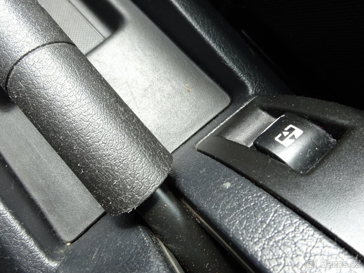 Peugeot 207 1,6 HDI - 17