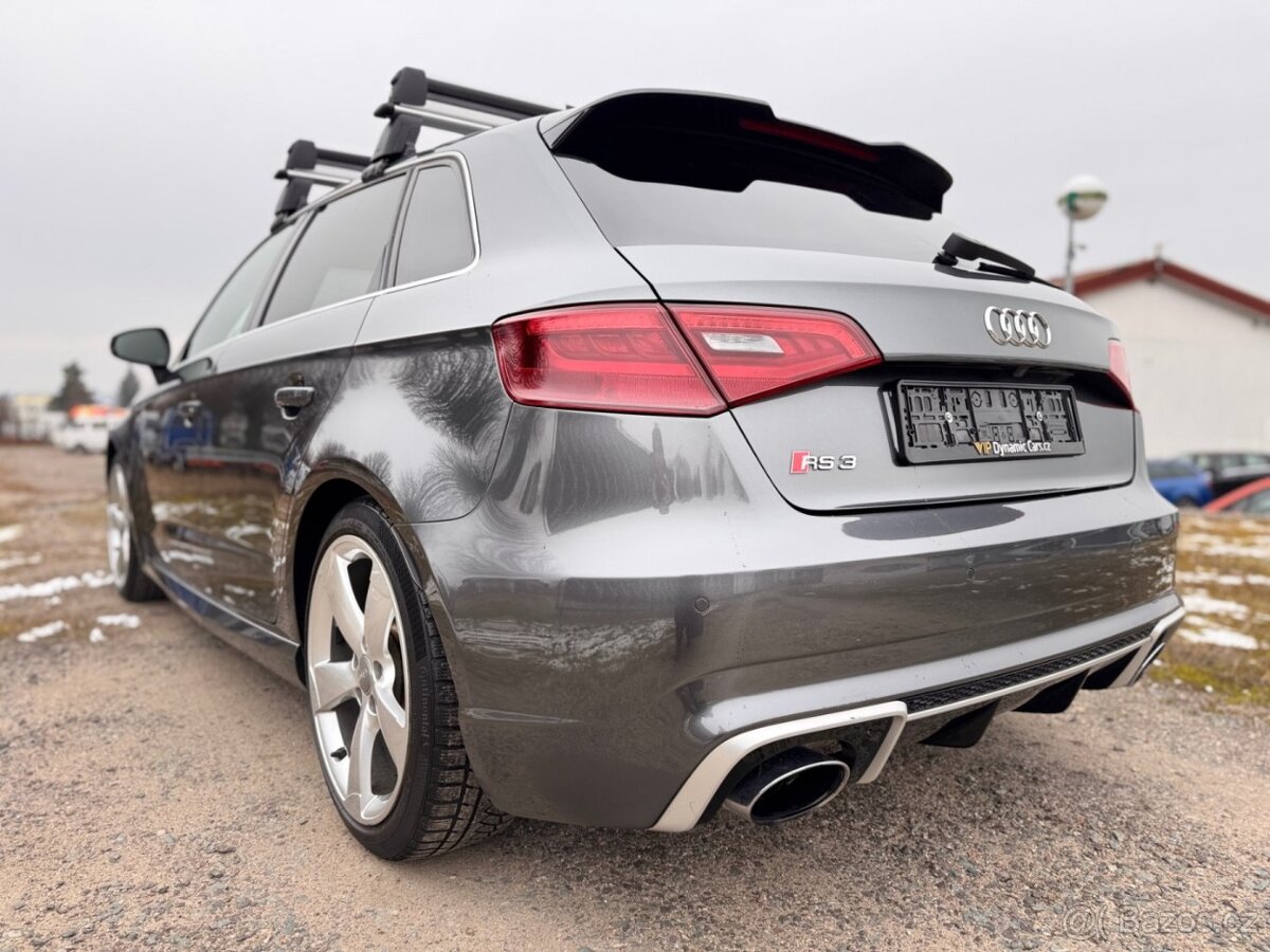 Audi RS3 Sportback 2.5 TFSI Quattro - 17