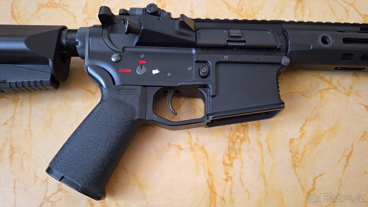 AR-15, Glock 19X - 17